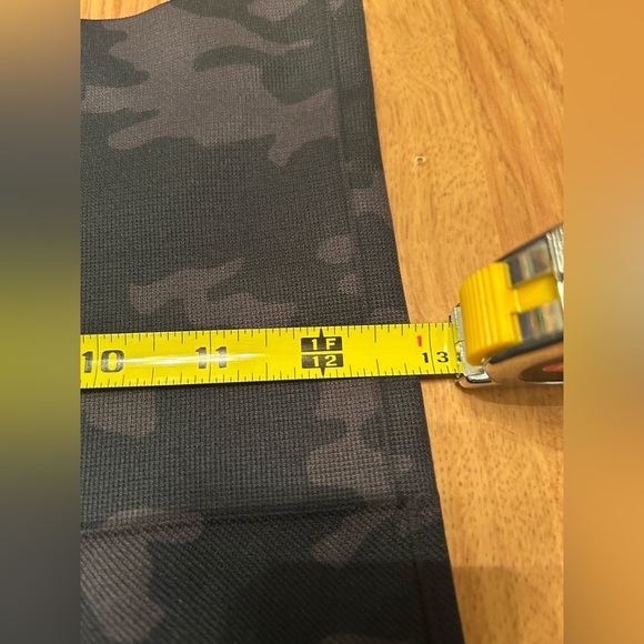 SPANX Camouflage Leggings - Picture 5 of 7